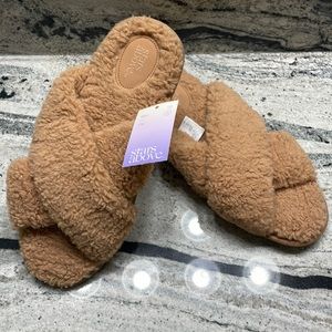 NWT Fuzzy Slippers